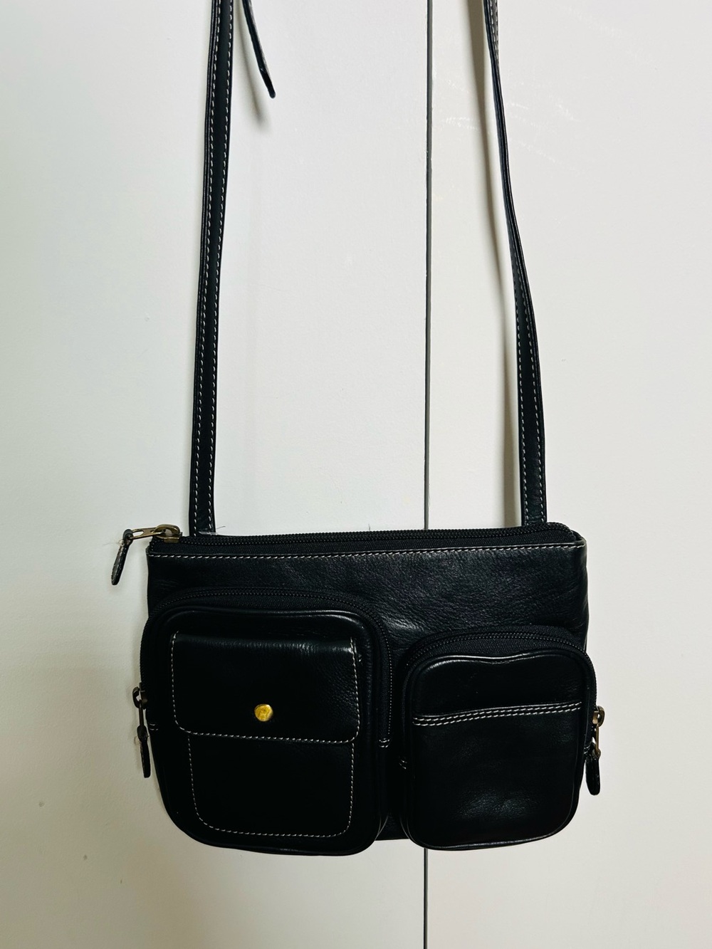 Everyday Black Leather Crossbody with Front Pockets